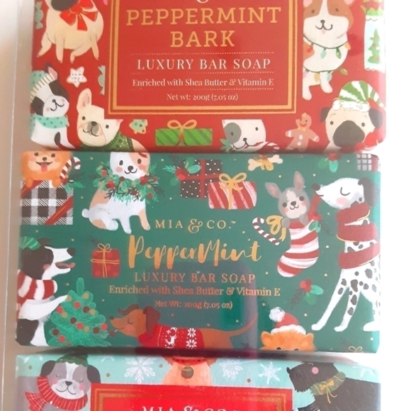 Christmas Dogs Peppermint Bark Luxury Bath Soaps Set Of Three Mia & Co New - Picture 2 of 2